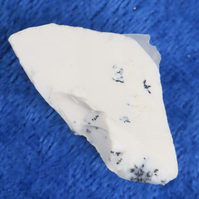 Dendriittiopaali valkoinen 6g mitat 35x20x8mm Hi77va4 
