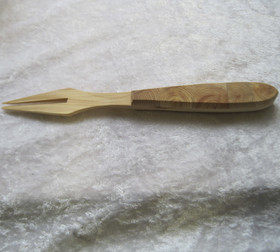 Puuhaarukka mosaiikkikahvalla pituus 16-17 cm leppää ja katajaa