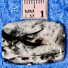 Kapussi astrofylliitti 19x27mm suorakaide cabochon