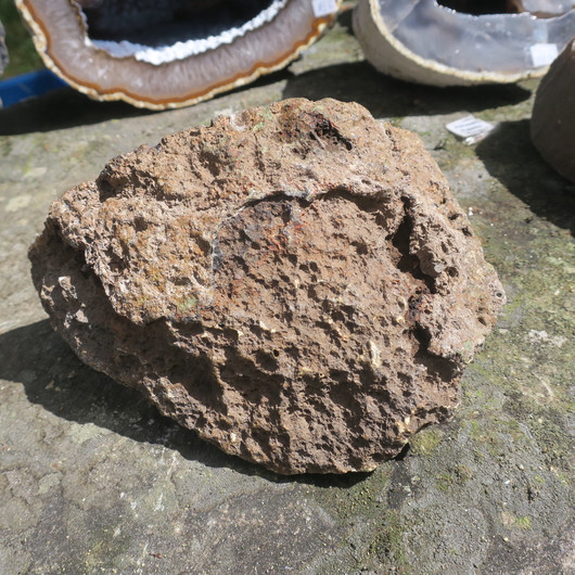 Akaattigeodi iso 1,9kg  61s Brasilia