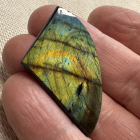 Spektroliitti kapussi. Ylämaa KSP72