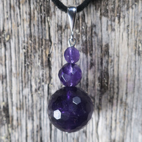 Riipus ametisti tumma, viistehiottu, lumiukko 12-6-4 VIVIAN