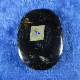 Astrofylliitti taskukivi  nroT4