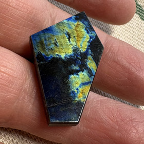 Spektroliitti kapussi. Ylämaa KSP27