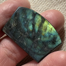 Spektroliitti kapussi. Ylämaa KSP39