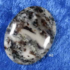 Kapussi astrofylliitti ovaali, ryhmä2. Valitse