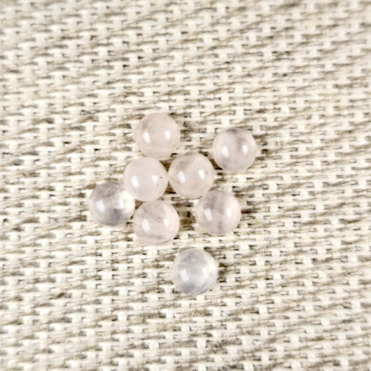 Kapussi ruusukvartsi 4mm pyöreä cabochon