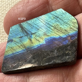 Spektroliitti kapussi. Ylämaa KSP3