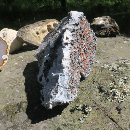 Akaattigeodi iso 8,4kg LUOLA ametistikiteitä sisällä  61Ä 