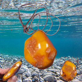 Riipus meripihka jättikoko