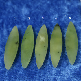 Nefriitti kapussi vihreä ohut navette. Valitse nro 1-5/ pussi nro7A