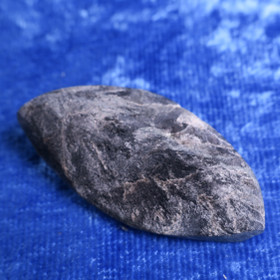 Nuummiitti kapussi hiomaton 9,5g 43x18x9mm Suomi Hi133d