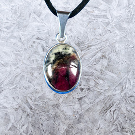 Hopeariipus eudialyytti ovaali pieni  EUD7