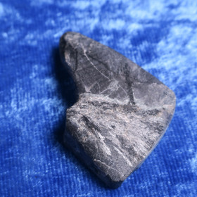 Nuummiitti 14g  2 sahapintaa, 1 esihiottu 35x27x8mm  Suomi Hi133NM