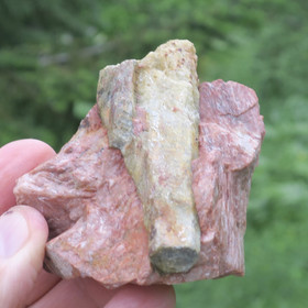 Beryllikide pegmatiitissa 293g Suomi Hi95-42