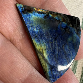 Spektroliitti kapussi. Ylämaa KSP38