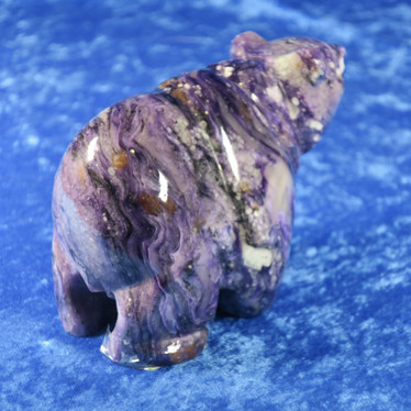 Kiviveistos karhu 850g tsharoiitti koko 8x13cm 