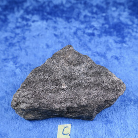 Almandiini granaatti 117g 50x50x25mm Nappikallio Hi184c