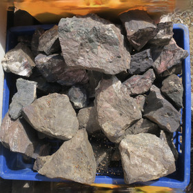 Rodoniitti raakapaloja 5kg erissä randomina tukkuhintaan. Vittinki 