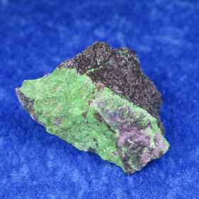 Uvaroviitti raaka 83g 50x40x25mm Outokumpu Suomi Hi87u