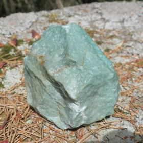 Aventuriini vihreä raaka 867g Luosto Suomi Hi149