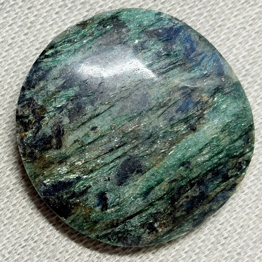 Kapussi fuksiitti 47x48x11mm reuna suora 3mm