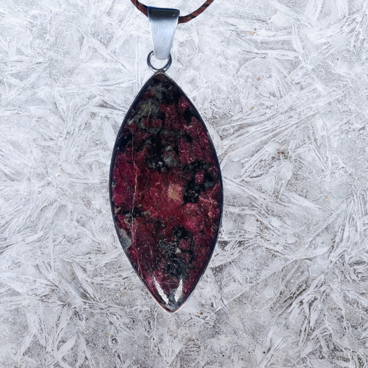 Hopeariipus eudialyytti suurin EUD1