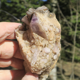 Pegmatiitti ametisti, savukvartsi  258g Uhlu Hi156B 