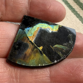 Spektroliitti kapussi. Ylämaa KSP26