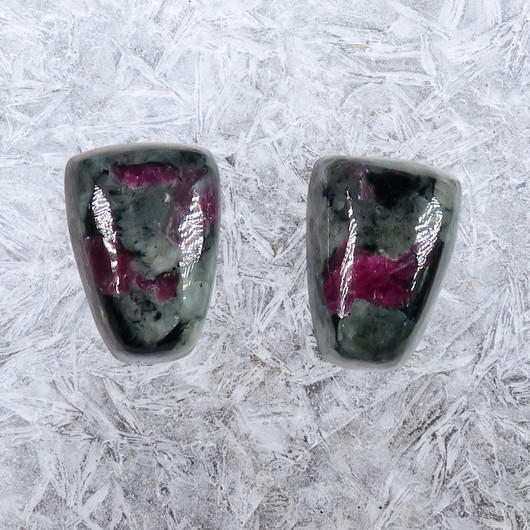 Nappikorvakorut eudialyytti  trapetsi B