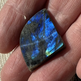 Spektroliitti kapussi. Ylämaa KSP59