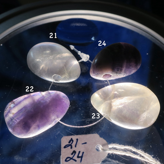 Riipus fluoriitti porattu, pituus n.3cm. Valitse nro 1-32
