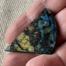 Spektroliitti kapussi. Ylämaa KSP51