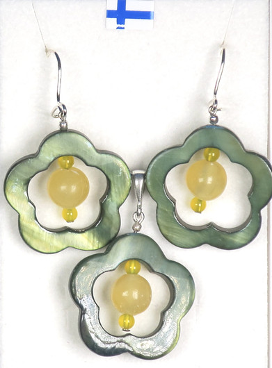 Korusetti simpukkakukka ja keltainen kalsiitti riipus ja korvakorut