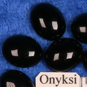 Kapussi onyksi musta 8x10mm