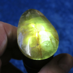 Apatiitti hiottu vihreä taskukivi  asparagoliitti nro4