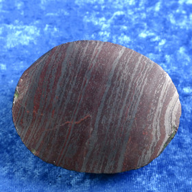 Jaspiliitti puolipallo 175g 65x52x30mm jj42