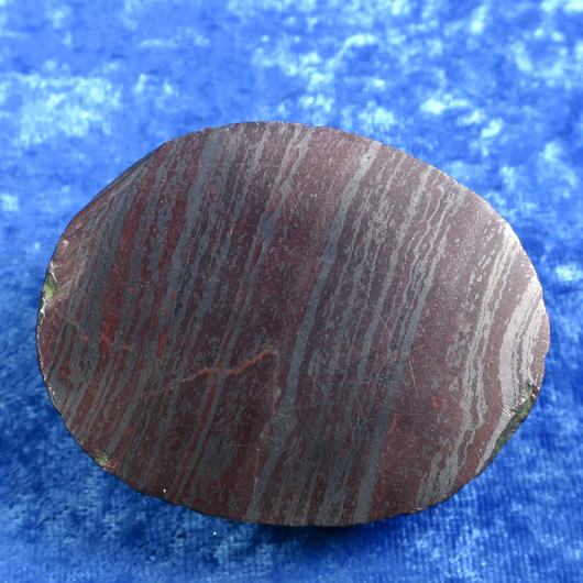 Jaspiliitti puolipallo 175g 65x52x30mm jj42