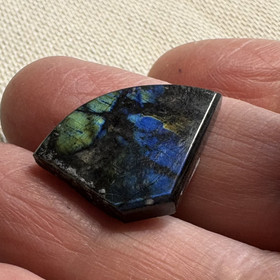 Spektroliitti kapussi. Ylämaa KSP75