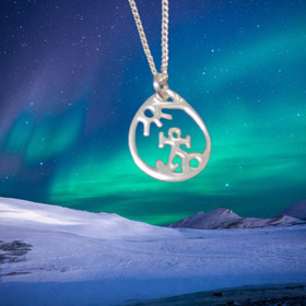 Hopeariipus hiihtäjä ja 45cm hopeaketju