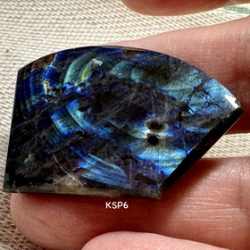 Spektroliitti kapussi. Ylämaa KSP6