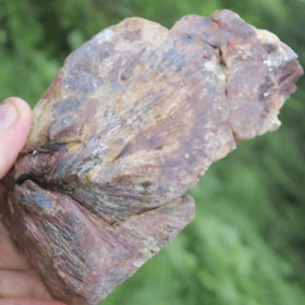 Pegmatiitti berylli ym 1095g Suomi Hi95-36