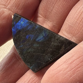 Spektroliitti kapussi. Ylämaa KSP50