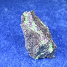 Uvaroviitti raaka 90g 45x40x25mm Outokumpu Suomi Hi87v