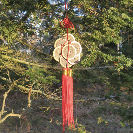 Onnenrahoja seinäkoriste, pituus 38cm, 8 isoa 48mm onnenrahaa