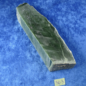 Nefriitti 251g sahattu pala nro30-3