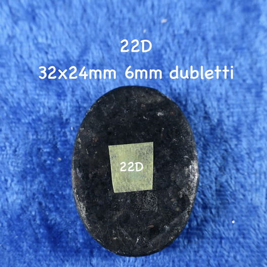 Eudialyytti kapussi cabochon dubletti nro 22D