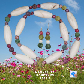 Helmet vaalea magnesiitti, hohkakivi, jaspis 57cm . Milla