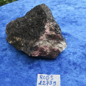 Rodoniitti 2273g raakakivi, keräilykivi. Vittinki Suomi ROD5