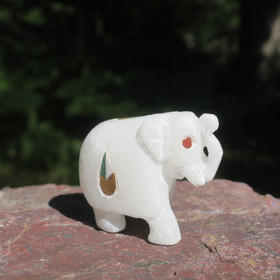 Kivieläin elefantti kipsinorsu 